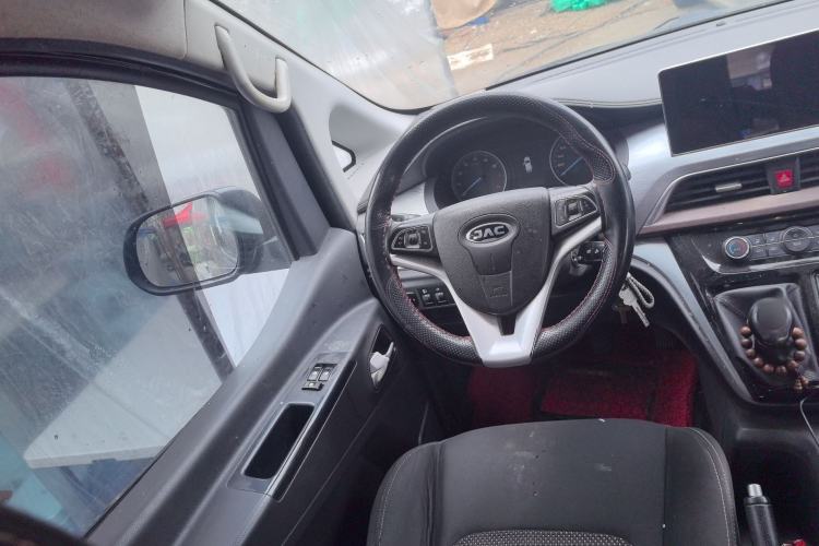 Used JAC Refine M3 2022 PLUS 1.8L 7-seater Standard Model
