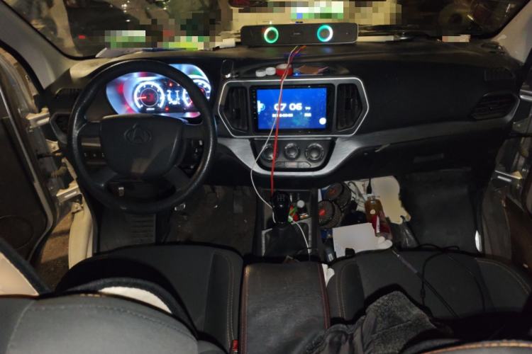 Used Chana Ruixing M60 2023 1.6L CNG Comfort-Grade 6-Seater Passenger Vehicle
