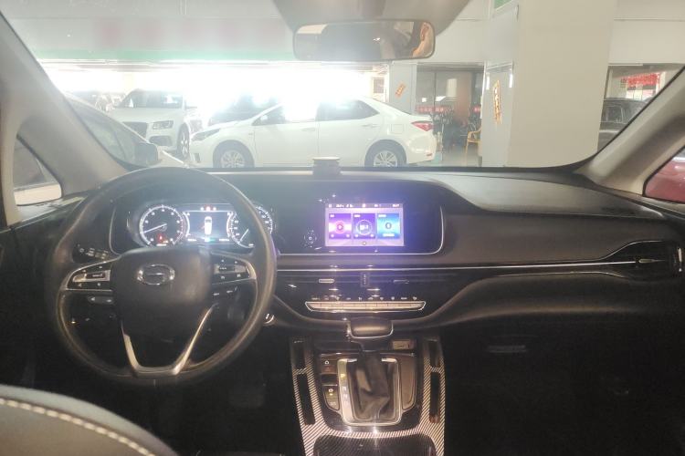 Used GAC Trumpchi M6 2021 270T DCT Luxury Edition (7 Seats) Center Console