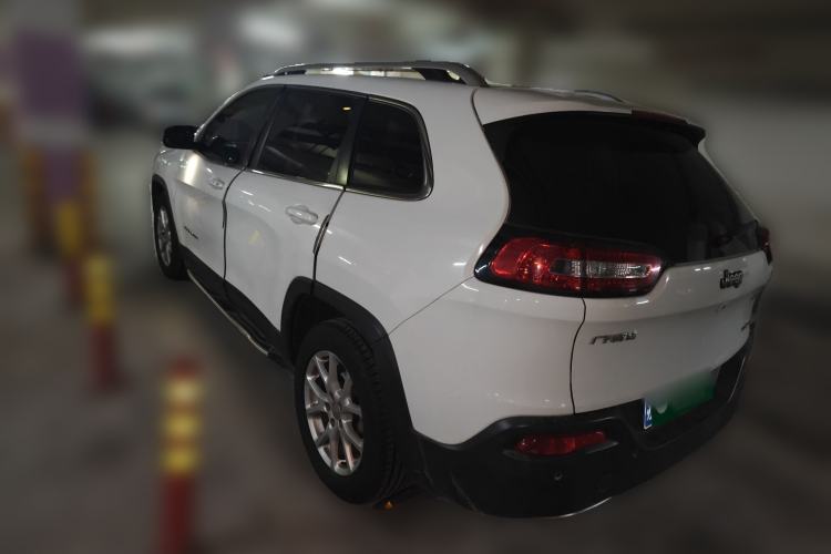 Used Jeep Cherokee 2017 2.4L Leading Smart Edition
