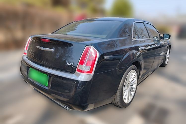 Used Chrysler 300C 2013 3.6L Premium Edition Rear Right 45 Deg