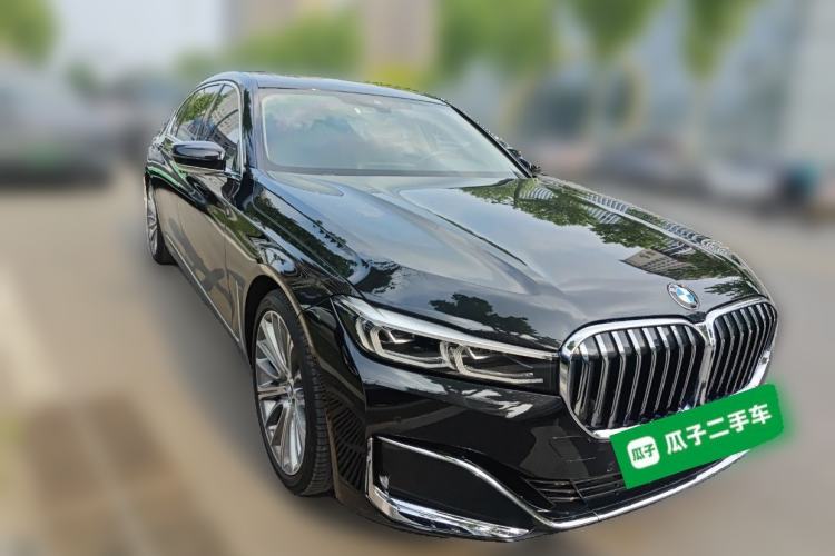 Used BMW 7 Series 2019 Restyled 740Li Leading Luxury Package Front Right 45 Deg