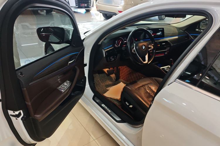Used BMW 5 Series New Energy 2019 530Le Luxury Package Driver Seat