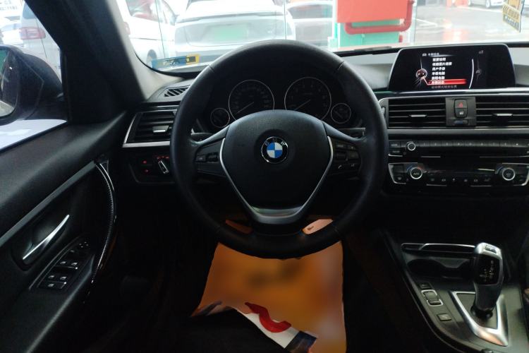 Used BMW 3 Series 2016 320Li Fashion Model Steering Wheel
