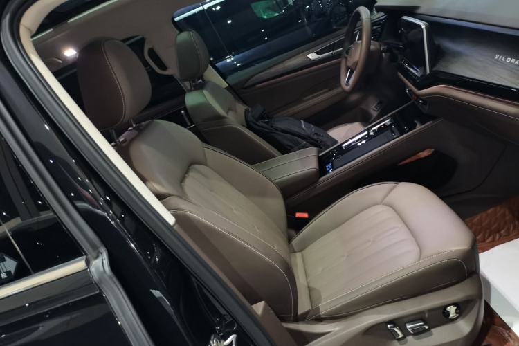 Used Volkswagen Viloran 2024 380TSI Luxury Edition