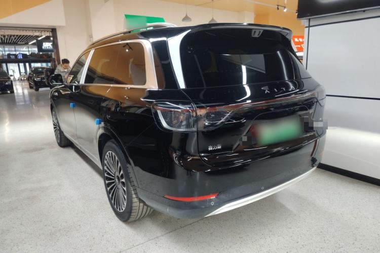 Used Hima AITO M9 2025 Extended-Range Ultra Version 52 kWh 6-Seater