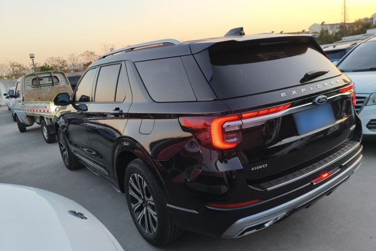 Used Ford Explorer 2024 2.3T EcoBoost Four-Wheel Drive Titanium Edition 7 Seats