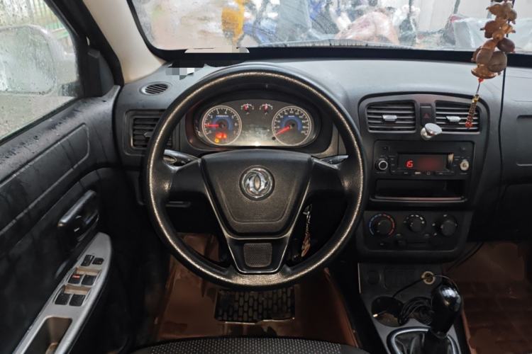 Used Dongfeng Fengon 330 2014 1.5L Manual Utility Version DK15 Steering Wheel