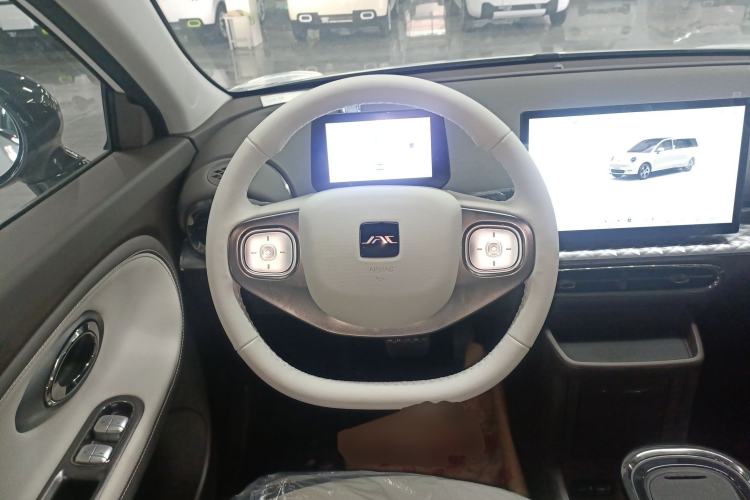 Used JAC Yiwei 3 2024 Beloved Edition 330km Air+
