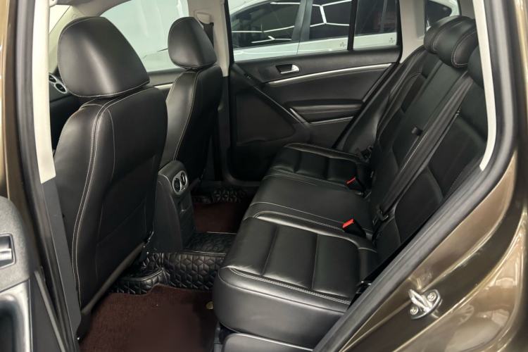 Used Volkswagen Tiguan 2016 280TSI Automatic Two-Wheel Drive Silk Road Comfort Edition Interior 2