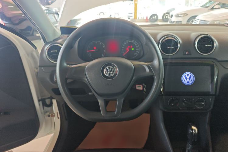Used Volkswagen Jetta 2017 1.5L Automatic Fashion Model Steering Wheel