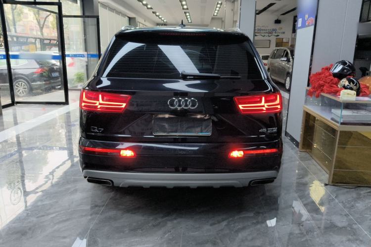 Used Audi Q7 2019 45 TFSI Comfort Model