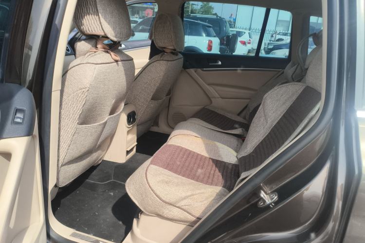 Used Volkswagen Tiguan 2015 1.8TSI Automatic All-Wheel-Drive Luxury Model Left Rear Seat