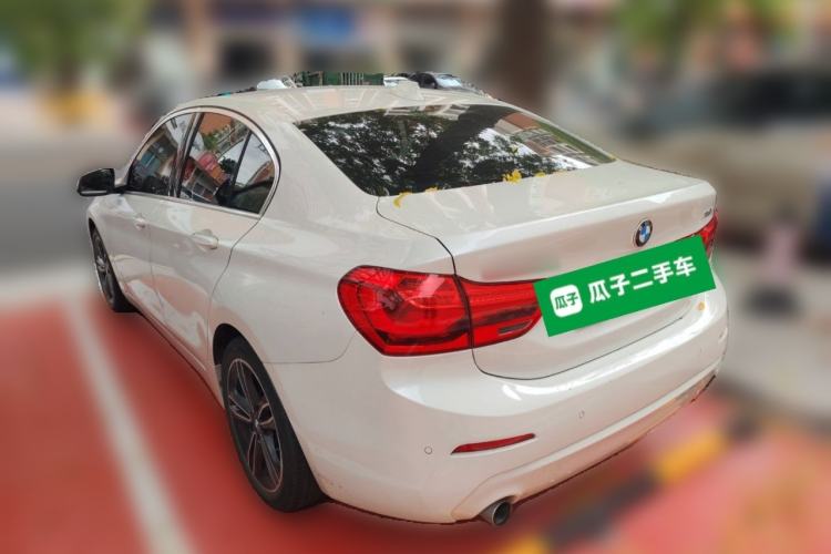 Used BMW 1 Series 2019 118i Fashion Model Rear Left 45 Deg