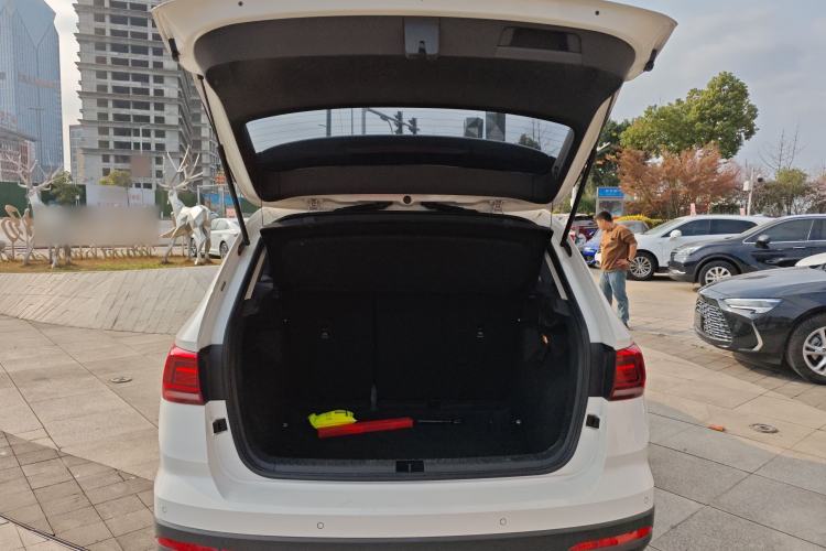 Used Volkswagen Tharu 2022 280TSI Two-Wheel-Drive Luxury Edition