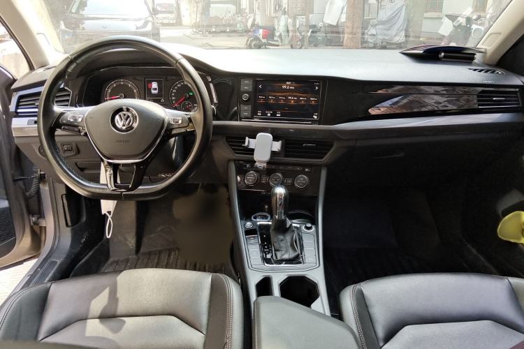 Used Volkswagen Bora 2019 1.5L Automatic Luxury Version Interior 2