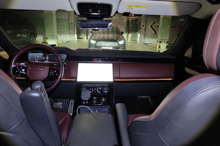 Used Land Rover Range Sport 2023 400PS Dynamic SE Center Console