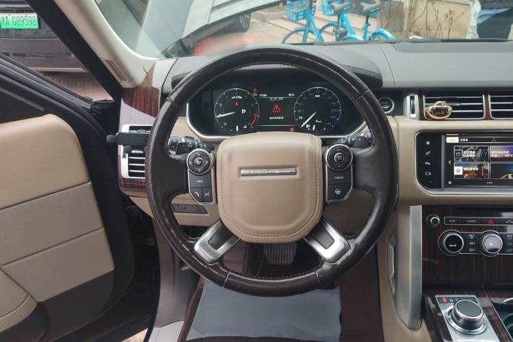 Used Land Rover Range 2016 3.0 SC V6 Vogue Steering Wheel