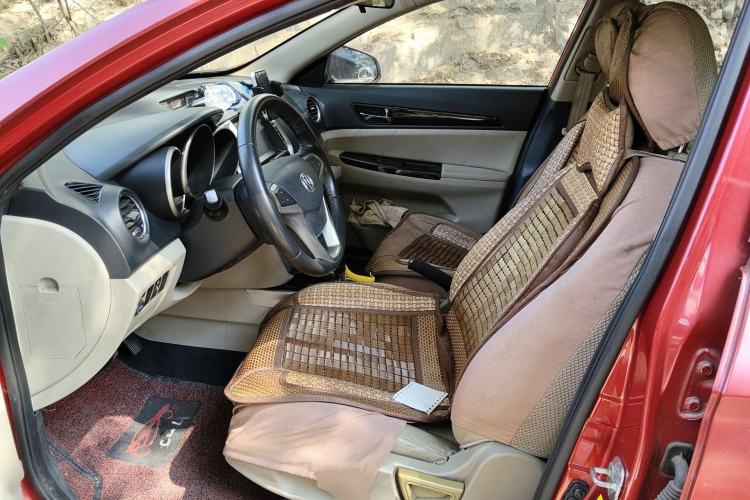 Used CHANGAN Eado 2012 1.6L Automatic Prestige Model China IV Standard Left Front Seat