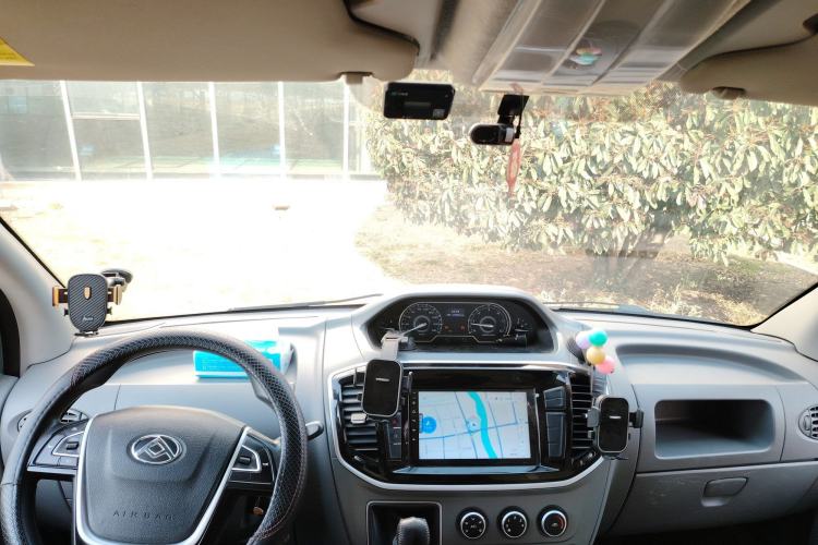 Used SAIC MAXUS Xintu V80 2020 2.5T Manual Classic City Delivery King Long Wheelbase Mid-Height 2/3 Seats