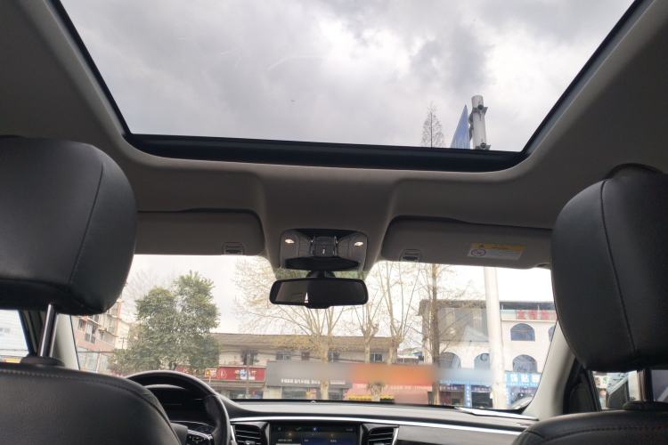 Used GAC Trumpchi GS8 2017 320T Two-Wheel Drive Luxury Smart Connectivity Version (7 Seats)