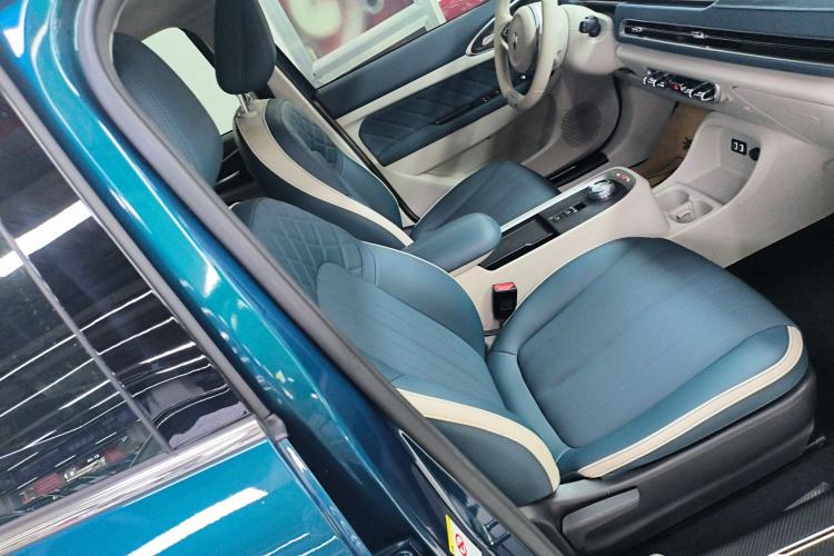 Used ORA Good Cat 2021 400km Standard Range Athena Edition Lithium-Ion Battery Right Front Seat