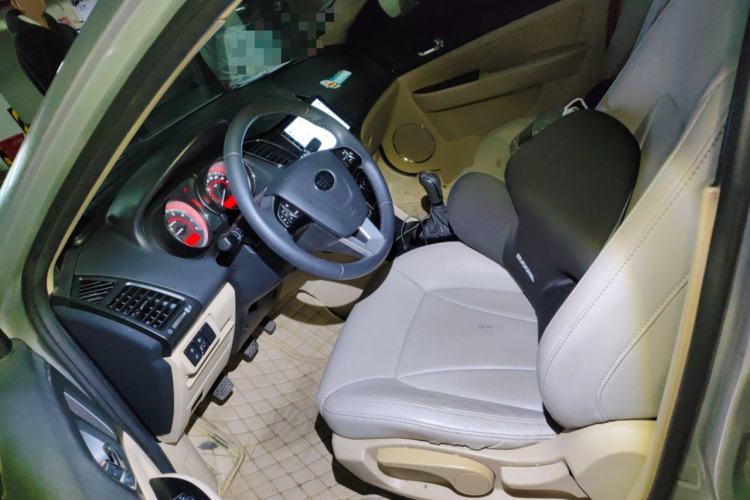 Used Bestune B50 2013 1.6L manual luxury version