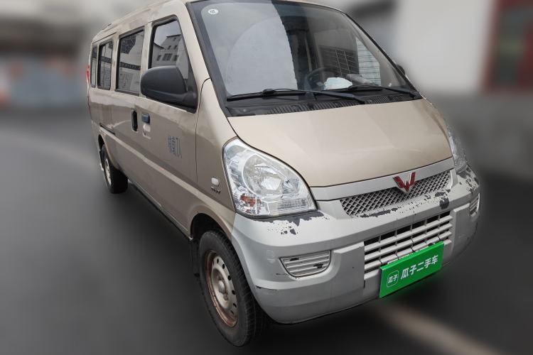 Used Wuling Rongguang 2019 1.5L Extended Basic Version Front Right 45 Deg