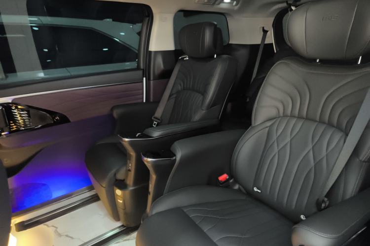 Used GAC Trumpchi M8 2024 Master Series 400T Prestige Edition Left Rear Seat