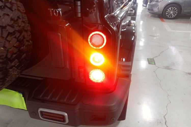 Used 212 T01 2025 2.0T Changfeng
