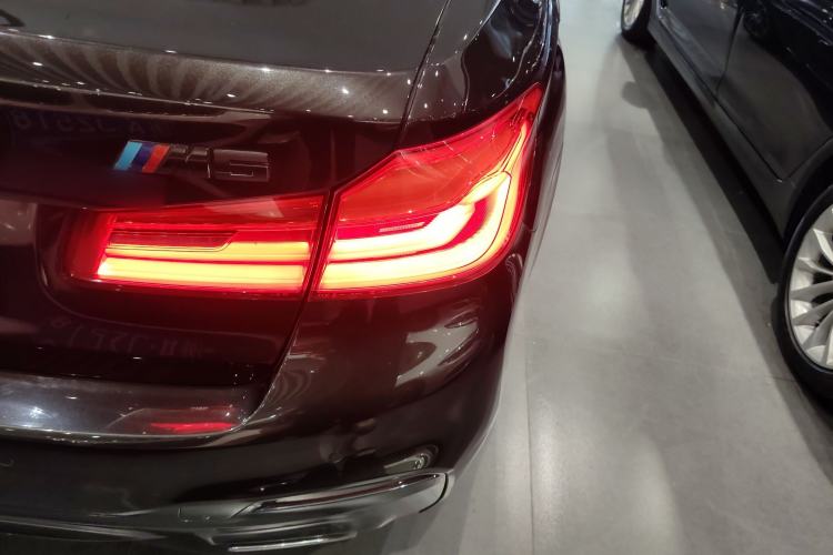 Used BMW 5 Series 2018 Restyled 530Li Leading Edition M Sport Package
