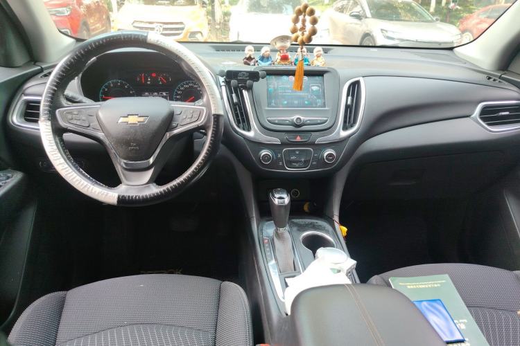 Used Chevrolet Equinox 2018 535T Automatic Chijie Edition Center Console