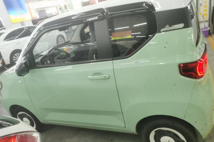 Used Wuling Hongguang MINIEV 2021 Macaron Premium Model – Lithium Iron Phosphate