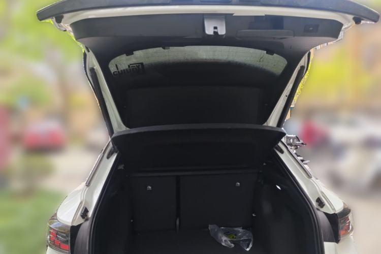 Used Volkswagen ID.4 CROZZ 2024 PURE+ model Trunk