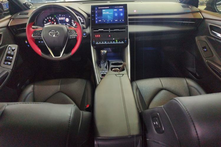 Used Toyota Avalon 2023 2.5L Luxury Edition Center Console