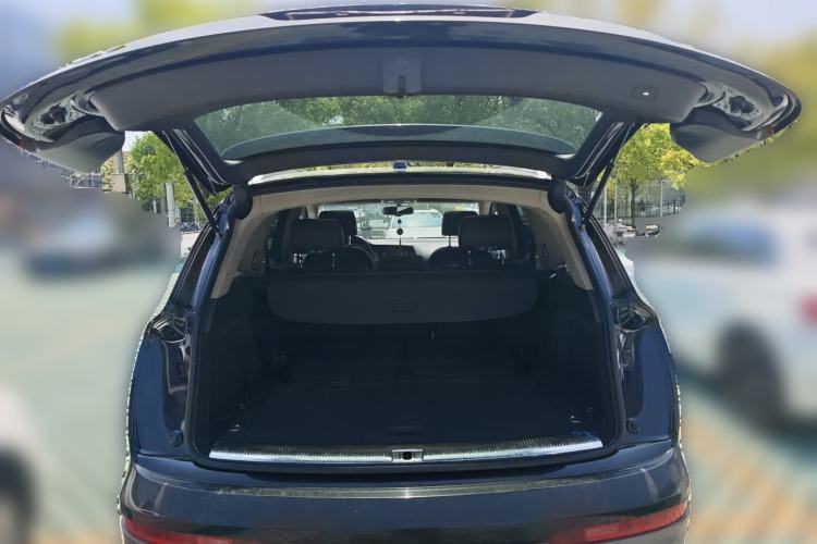 Used Audi Q7 2006 4.2 FSI quattro Technology Edition Trunk