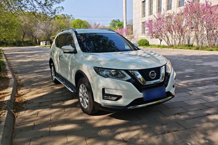 Used Nissan X-Trail 2019 2.0L CVT Comfort Edition 2WD Front Right 45 Deg