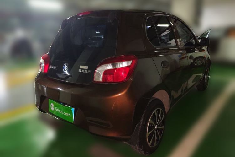 Used Venucia R30 2014 1.2L Manual Comfort Edition
