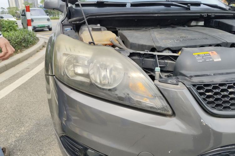 Used Ford Focus 2013 Hatchback Classic 1.8L Manual Fashion Edition Right Front Headlight