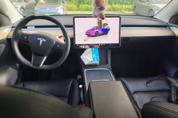 Used Tesla Model Y 2022 Rear-Wheel-Drive Version Center Console