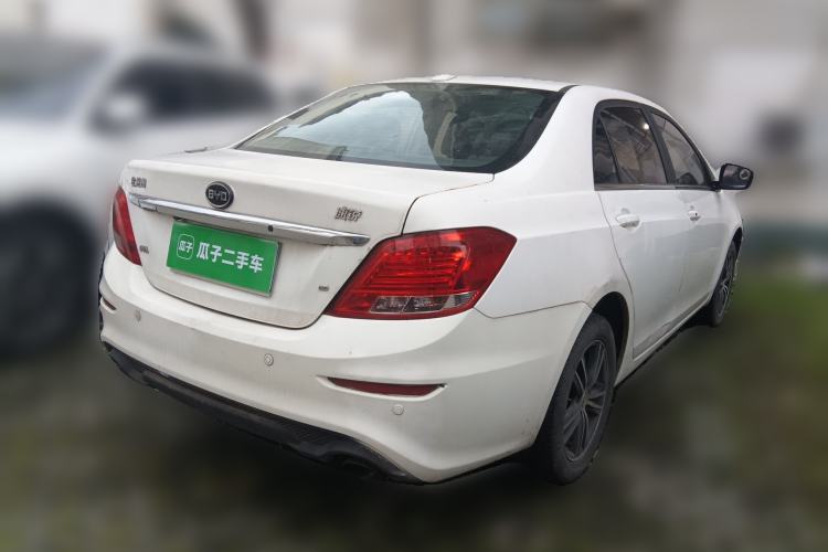 Used BYD Surui 2015 Revised Version 1.5L Manual Luxury Edition
