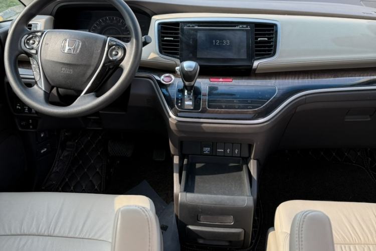 Used Honda Odyssey 2015 Revised 2.4L Luxury Edition