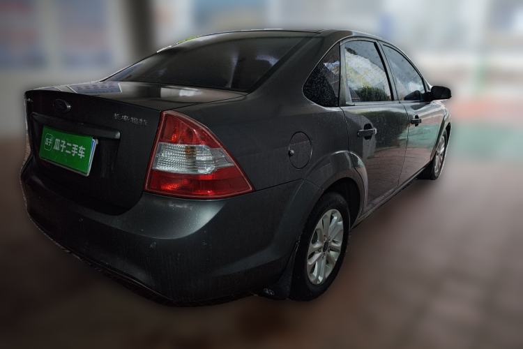 Used Ford Focus 2013 Sedan Classic 1.8L Manual Base Model