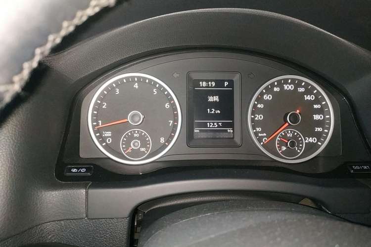 Used Volkswagen Tiguan L 2017 300TSI Automatic Two-Wheel Drive Silk Road Comfort Edition