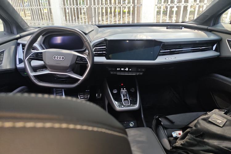 Used Audi Q5 e-tron 2022 40 e-tron Starlight Edition Mech Kit
