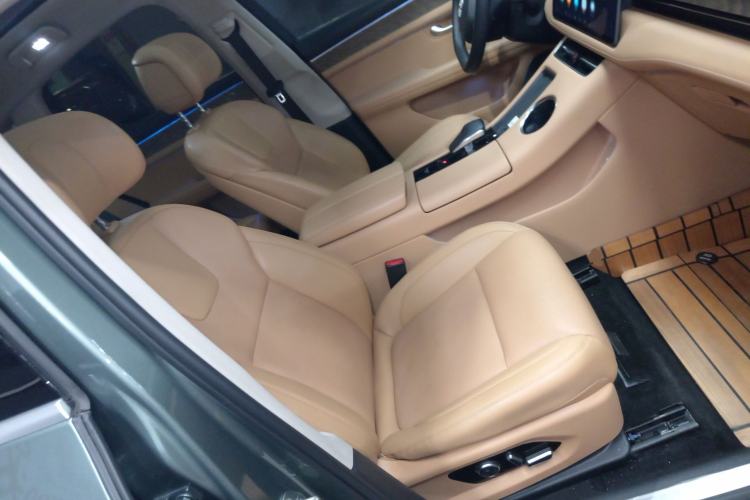 Used Hima AITO M5 2022 Extended-Range Four-Wheel Drive Ultimate Edition Right Front Seat