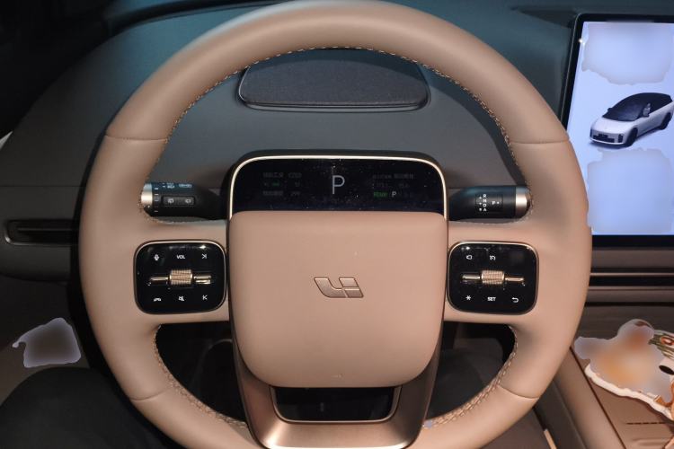 Used Li Auto i6 2025 Model Two-Wheel-Drive Standard Type Steering Wheel