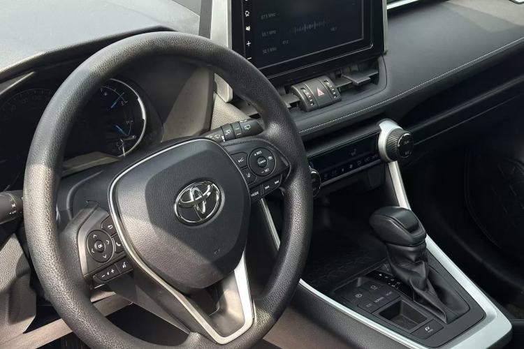 Used Toyota RAV4 2020 Dual-Engine 2.5L E-CVT Two-Wheel Drive Elite Edition
