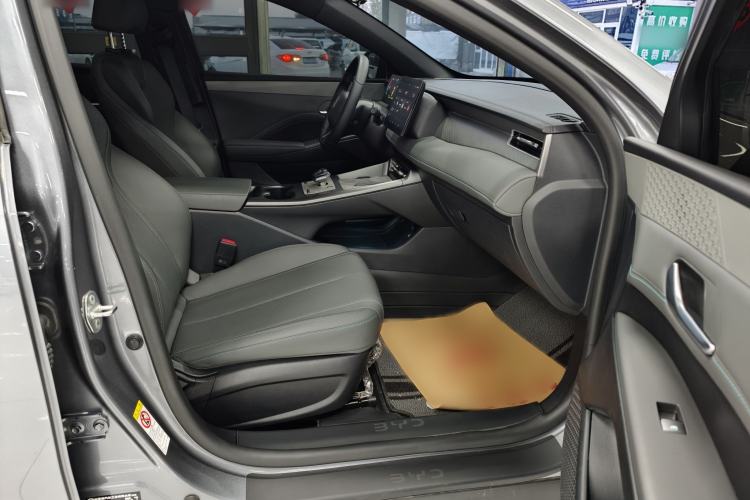 Used BYD Qin PLUS 2025 DM-i Smart Drive 55KM Leading Model