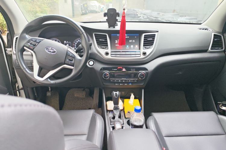 Used Hyundai Tucson 2018 1.6T Dual-Clutch Two-Wheel Drive 15th Anniversary Special Edition
